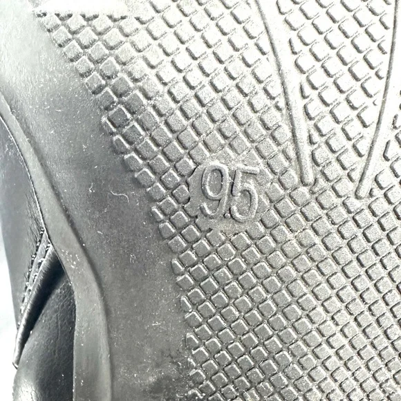 Torrid Wide Calf Women Size 9.5 Black Faux Leather Boot Knee High Lace up Zip - Picture 9 of 11